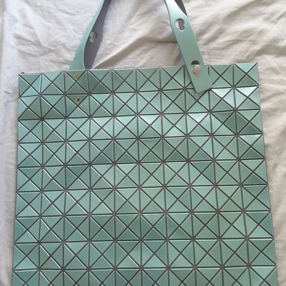COPY - Issey Miyake BaoBao Prism